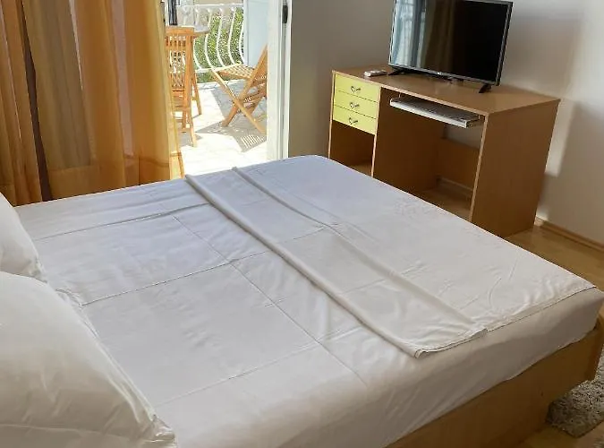 With Parking Space Orebic, Peljesac - 4501 오레비츠